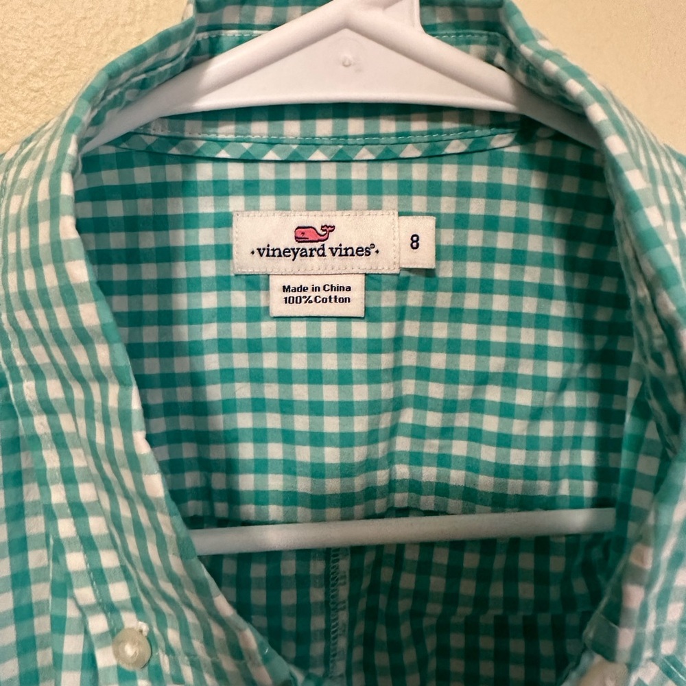 Vineyard Vines Green and White Casual Button Down Shirt, boys size 8